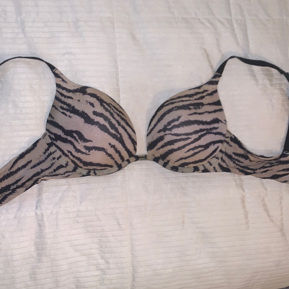 Victoria’s Secret Amber Crystals on Zebra Animal Style Bra ❤️ HL